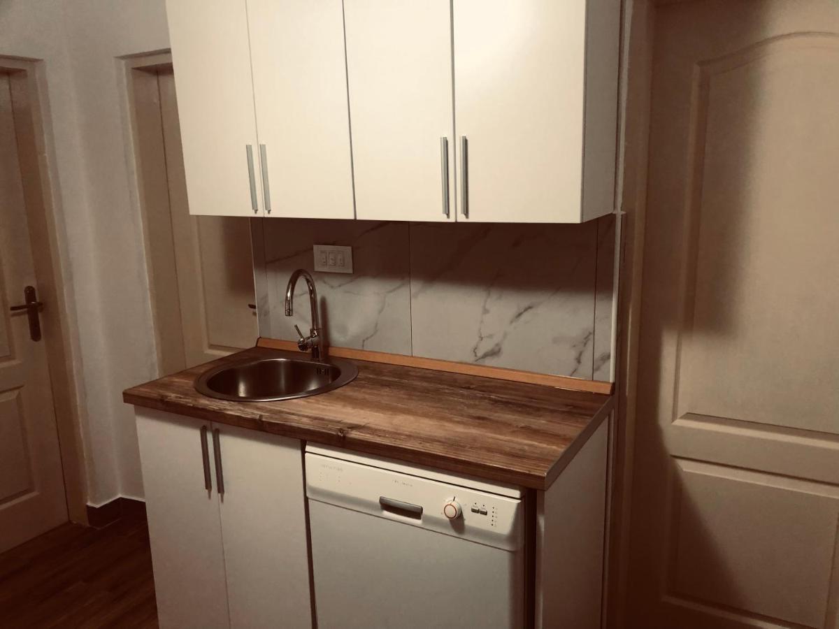 Apartmani Miljana บาร์ ภายนอก รูปภาพ