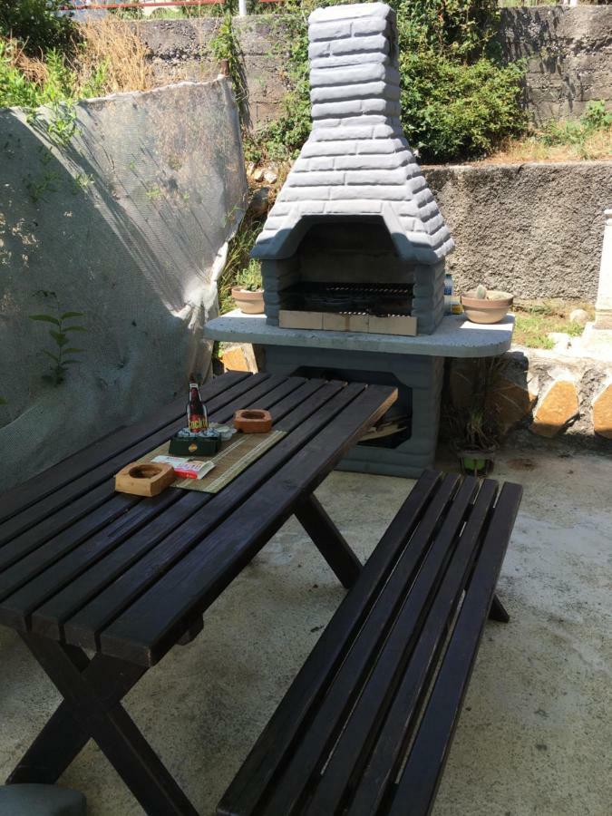 Apartmani Miljana บาร์ ภายนอก รูปภาพ